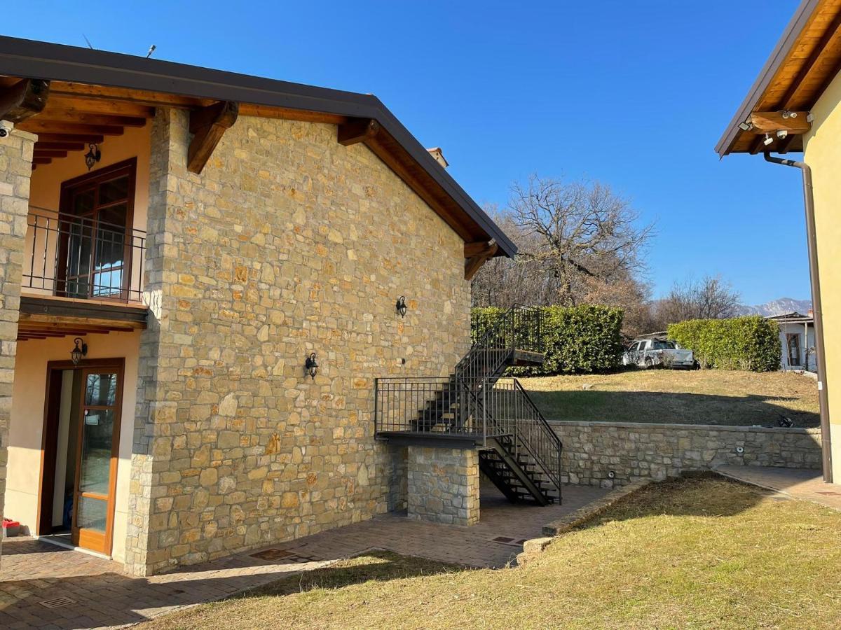סאלו La Fiocchina - Magic Place - Apartments & Studios In Garda Lake - Countryside Farmhouse, Inside The Middle Of The Lake מראה חיצוני תמונה