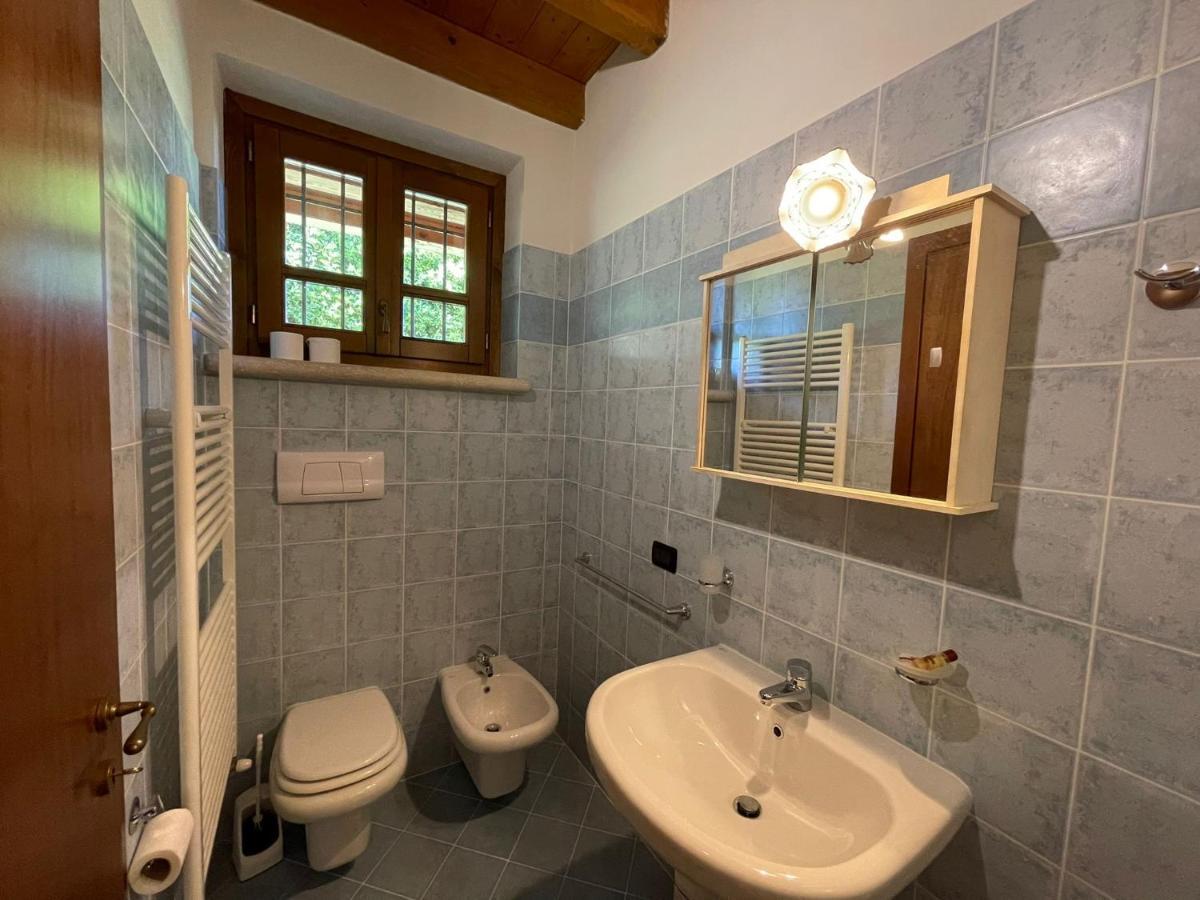 סאלו La Fiocchina - Magic Place - Apartments & Studios In Garda Lake - Countryside Farmhouse, Inside The Middle Of The Lake מראה חיצוני תמונה