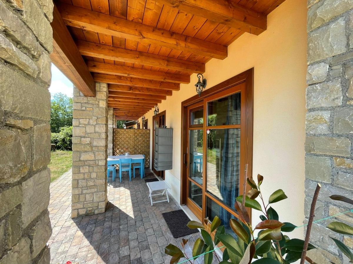 סאלו La Fiocchina - Magic Place - Apartments & Studios In Garda Lake - Countryside Farmhouse, Inside The Middle Of The Lake מראה חיצוני תמונה