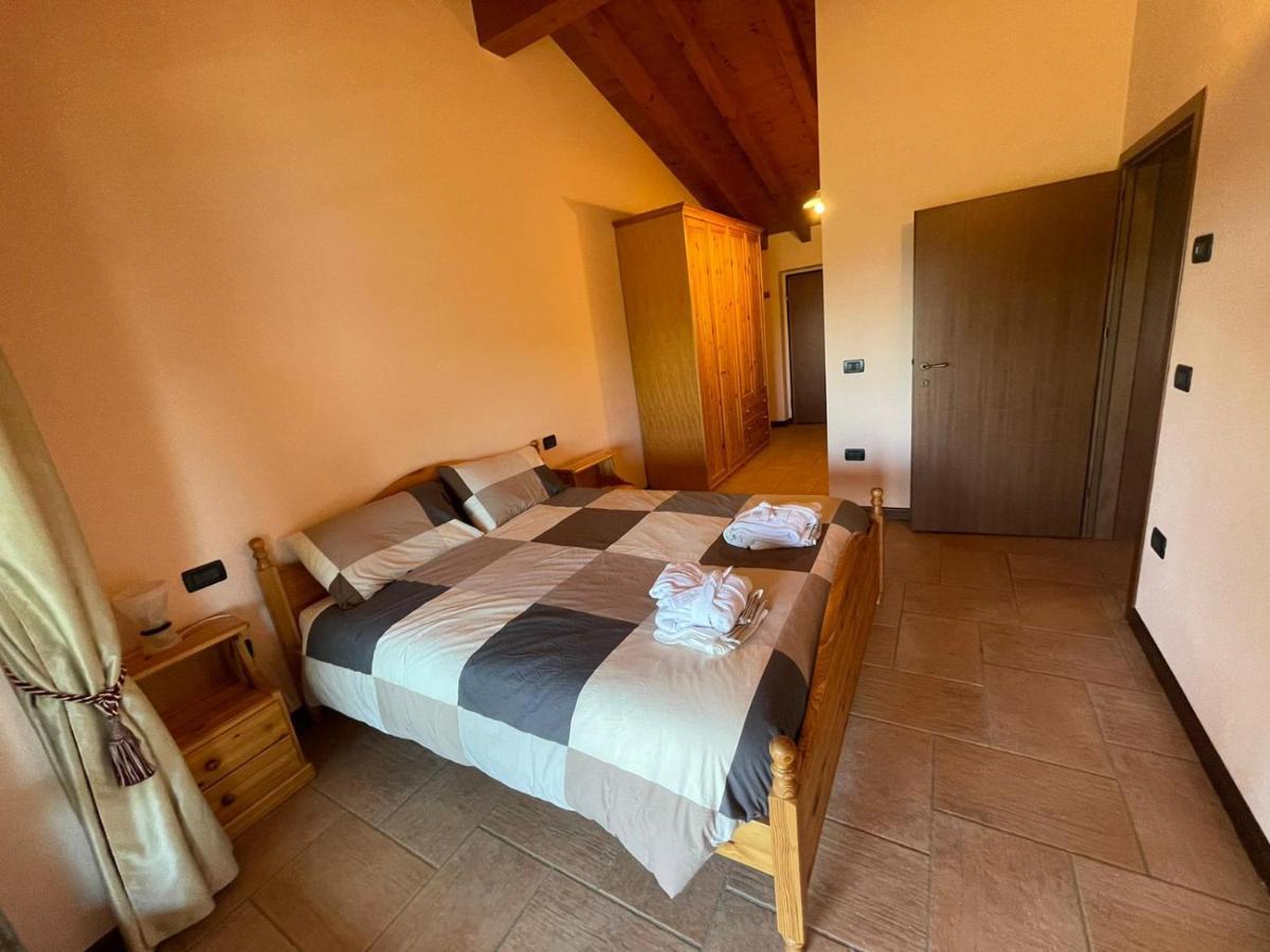סאלו La Fiocchina - Magic Place - Apartments & Studios In Garda Lake - Countryside Farmhouse, Inside The Middle Of The Lake מראה חיצוני תמונה