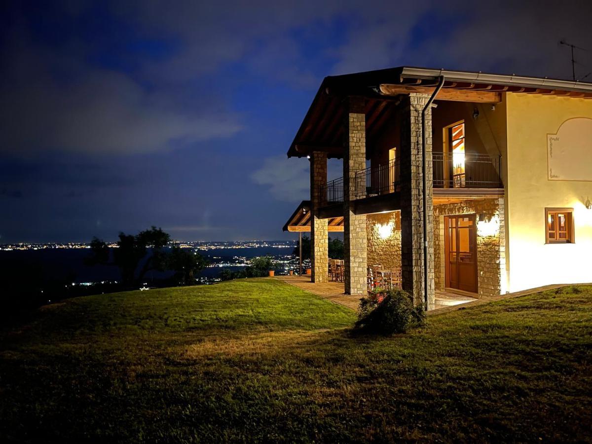 סאלו La Fiocchina - Magic Place - Apartments & Studios In Garda Lake - Countryside Farmhouse, Inside The Middle Of The Lake מראה חיצוני תמונה