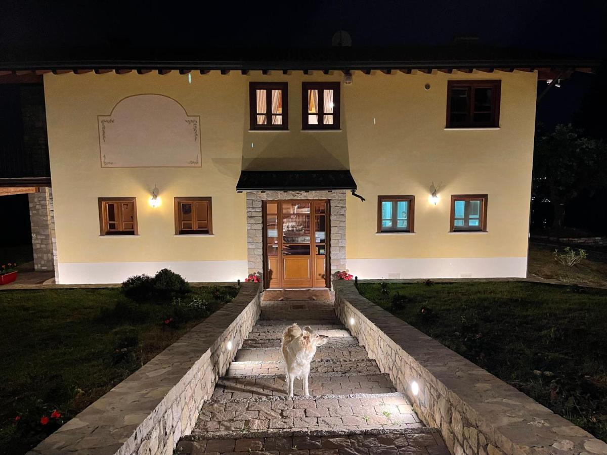 סאלו La Fiocchina - Magic Place - Apartments & Studios In Garda Lake - Countryside Farmhouse, Inside The Middle Of The Lake מראה חיצוני תמונה