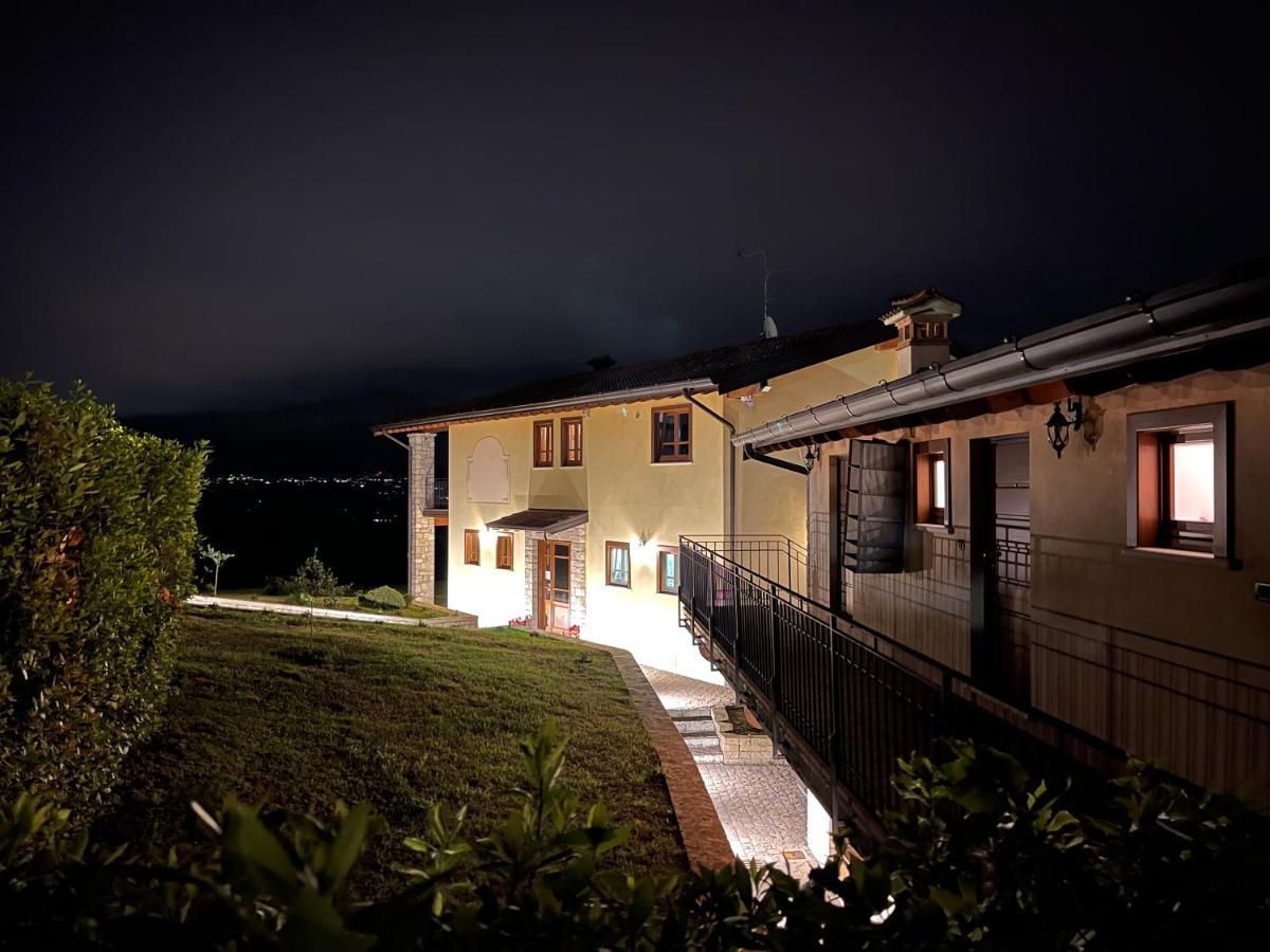 סאלו La Fiocchina - Magic Place - Apartments & Studios In Garda Lake - Countryside Farmhouse, Inside The Middle Of The Lake מראה חיצוני תמונה